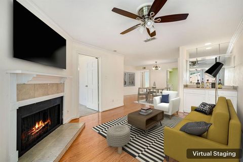 Photo of 18800 Egret Bay Boulevard #207, Houston, TX 77058 (MLS # 56682846)