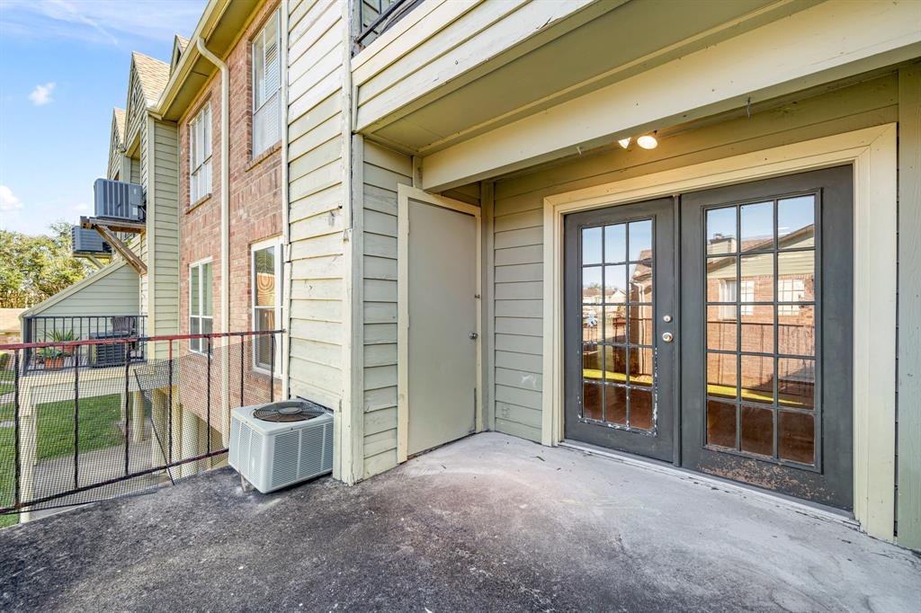 18800 Egret Bay Boulevard #207, Webster, Texas image 18