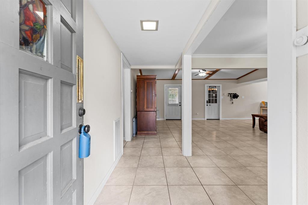 1057 Royal Oak Drive, Dickinson, Texas image 6