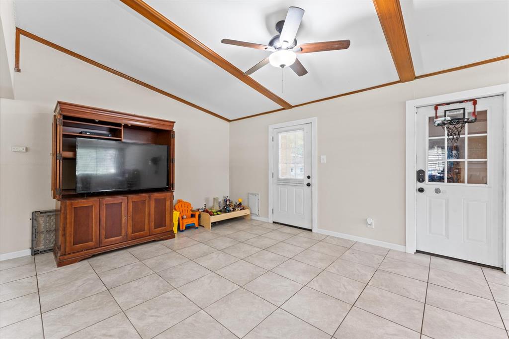 1057 Royal Oak Drive, Dickinson, Texas image 16