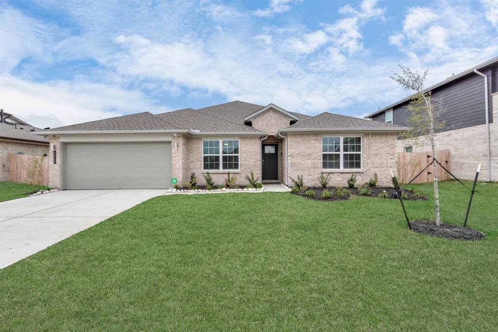 1111 Park Crest Drive, Missouri City, Texas image 6