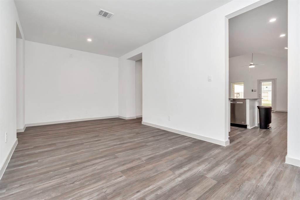 1111 Park Crest Drive, Missouri City, Texas image 17
