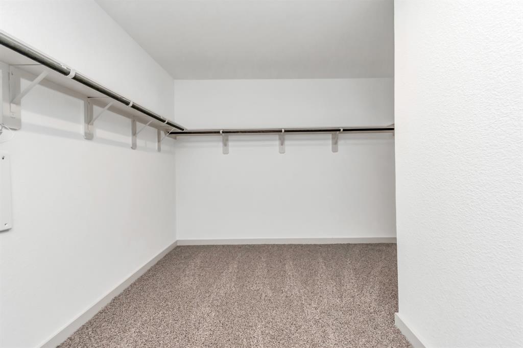 1111 Park Crest Drive, Missouri City, Texas image 33