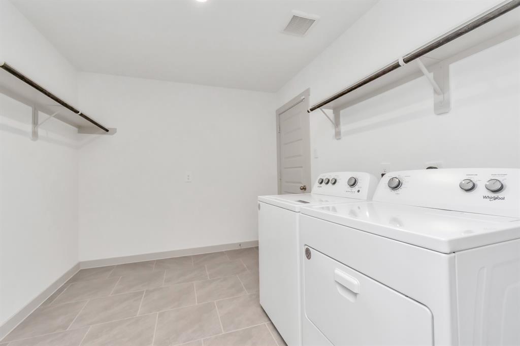 1111 Park Crest Drive, Missouri City, Texas image 34