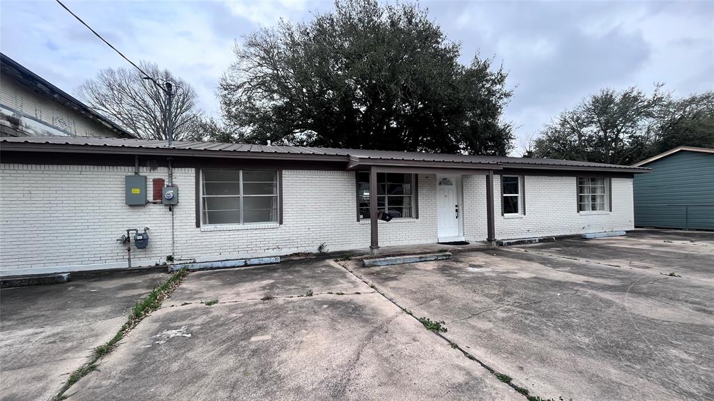 1713 Avenue M, Bay City, Texas image 4