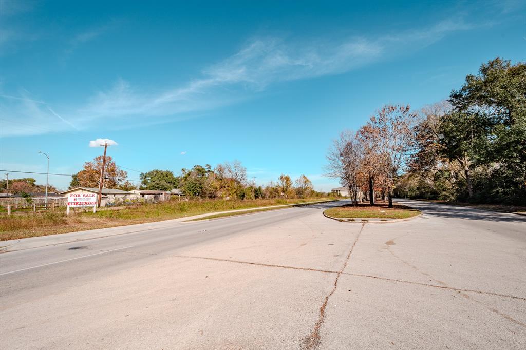 7355 Bellfort Avenue