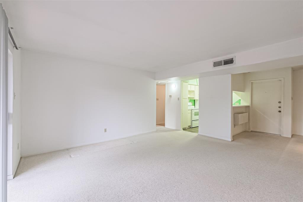 3035 Walnut Bend Lane 22