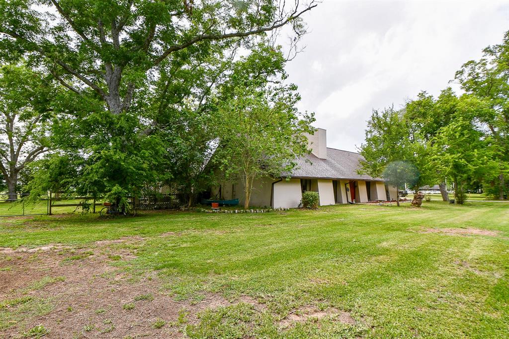 1235 Pony Lane, Simonton, Texas image 1