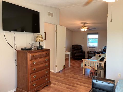 A home in Groesbeck