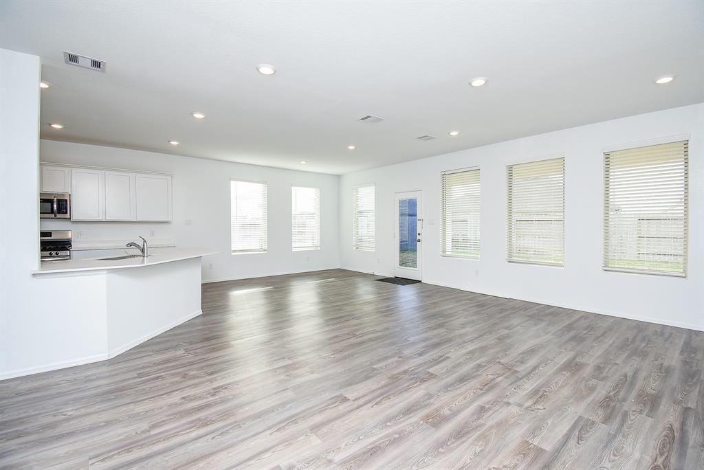7303 Dover View Lane, Katy, Texas image 5