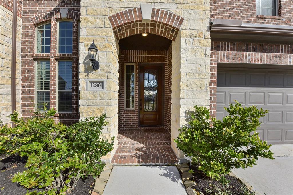 12801 Flora Manor Drive, La Marque, Texas image 2