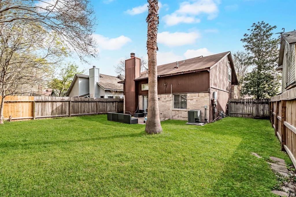 16619 Capewood Drive, Humble, Texas image 18