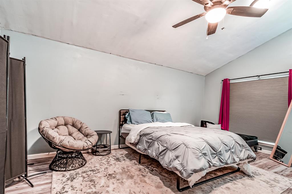 16619 Capewood Drive, Humble, Texas image 10