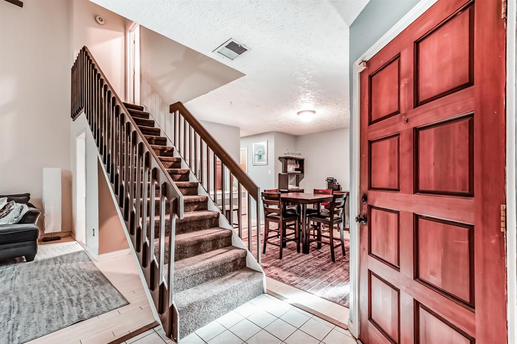 16619 Capewood Drive, Humble, Texas image 2