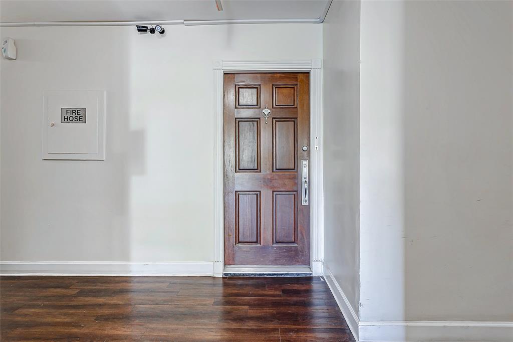 4515 Briar Hollow Place #113, Houston, Texas image 8