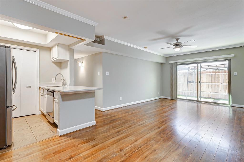 4515 Briar Hollow Place #113, Houston, Texas image 1