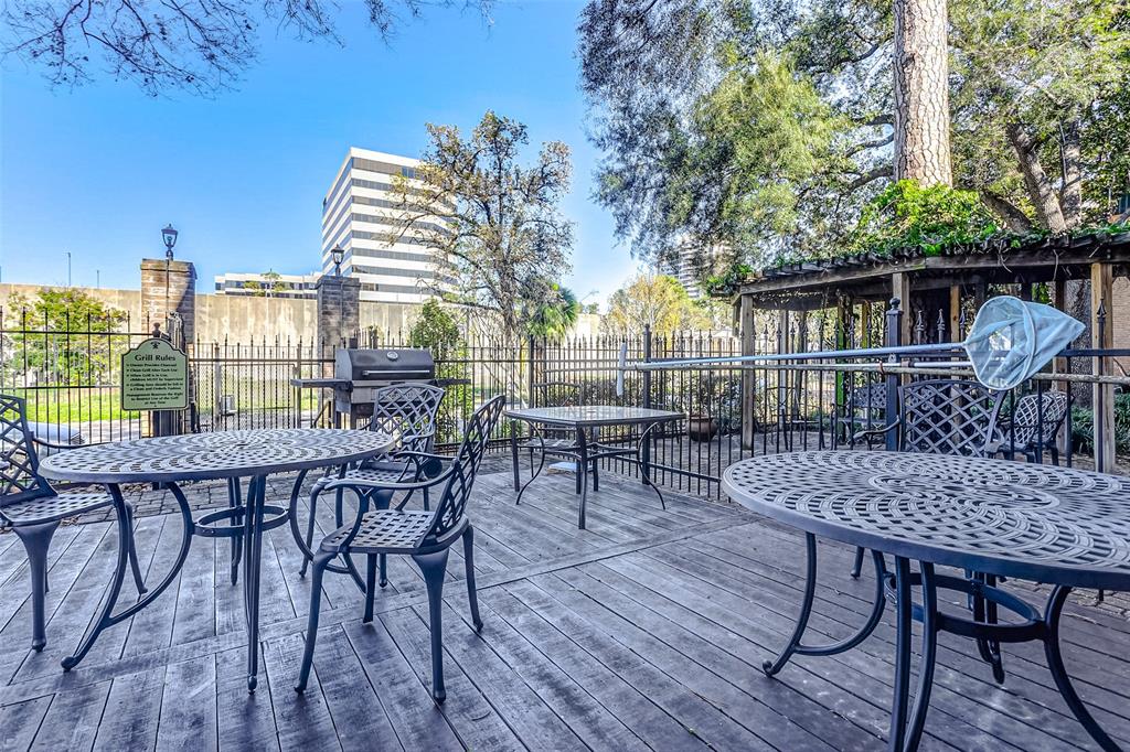 4515 Briar Hollow Place #113, Houston, Texas image 28