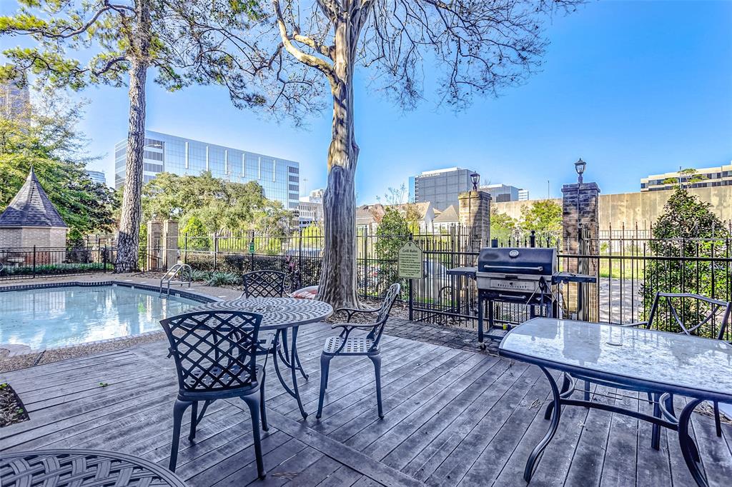 4515 Briar Hollow Place #113, Houston, Texas image 29
