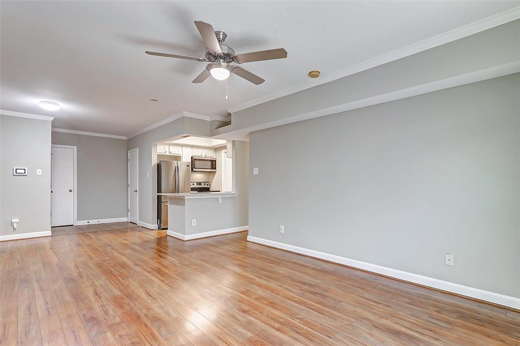 4515 Briar Hollow Place #113, Houston, Texas image 13