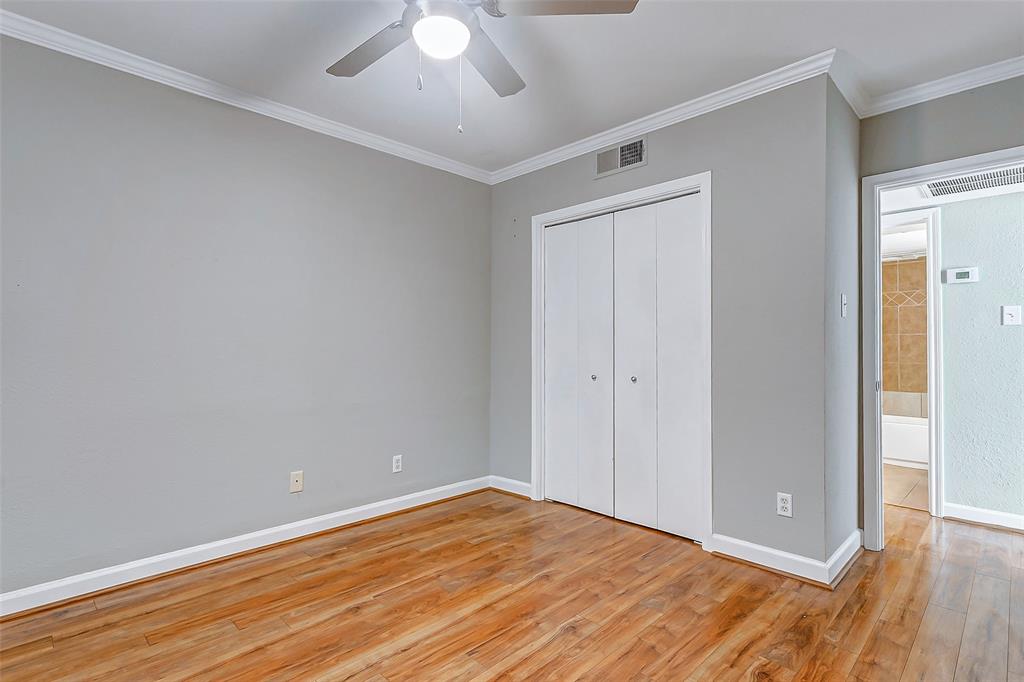 4515 Briar Hollow Place #113, Houston, Texas image 25
