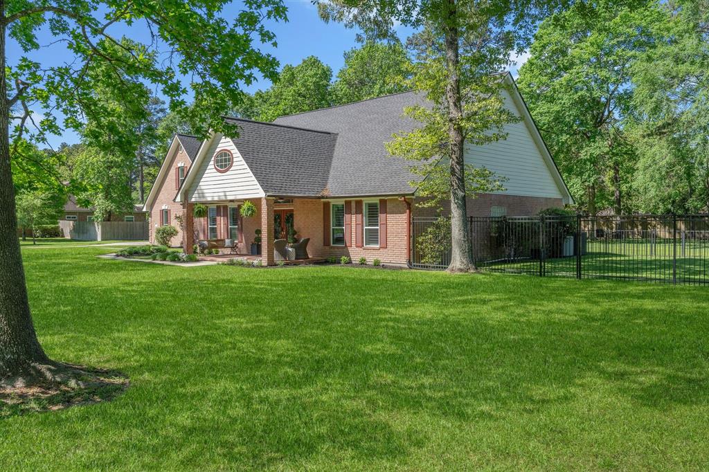 519 Fairbanks Drive, Magnolia, Texas image 4