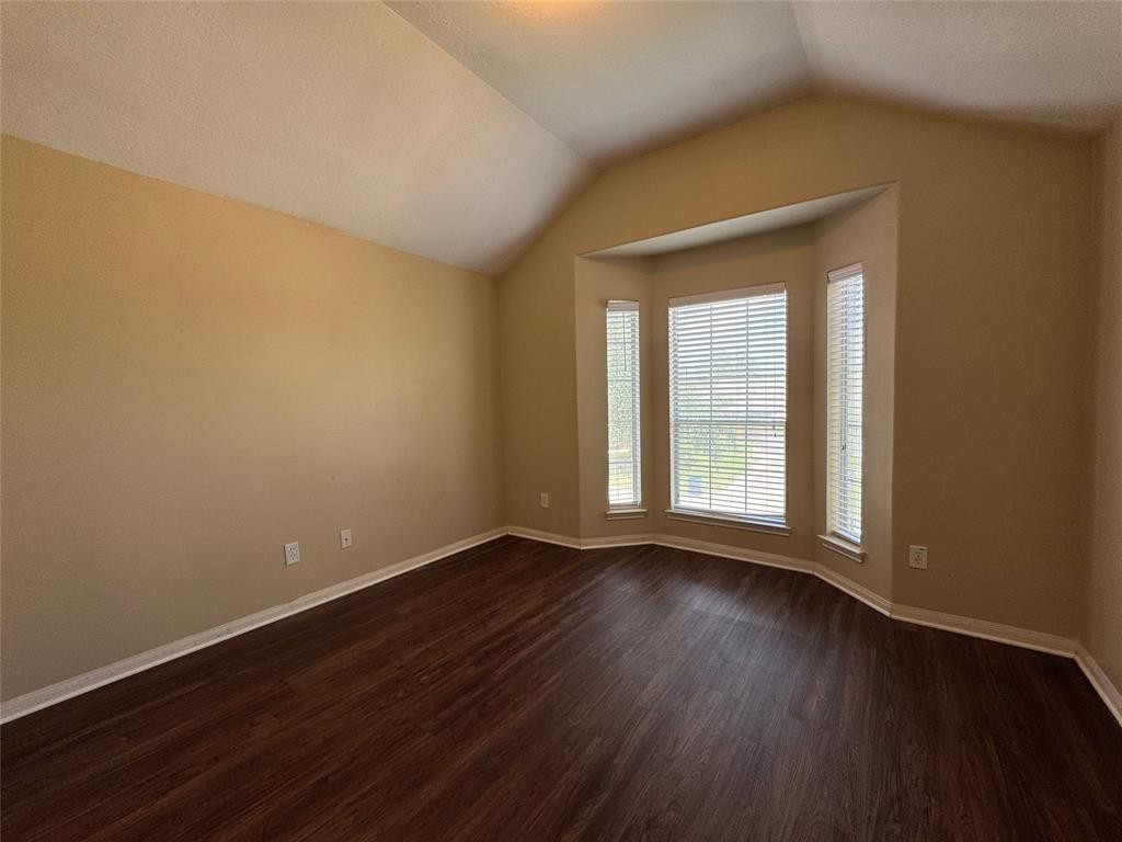 8802 Rolling Rapids Road, Humble, Texas image 13