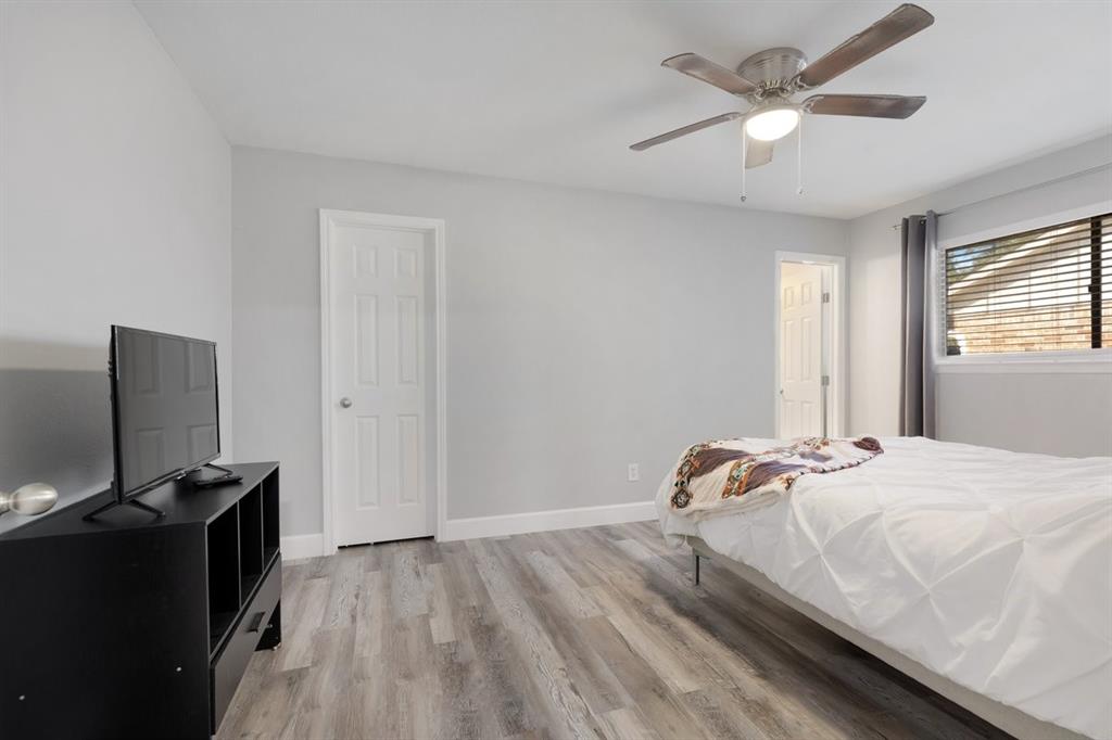 15722 Edenvale Street, Friendswood, Texas image 9