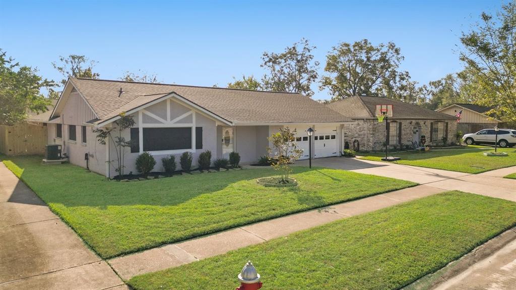 15722 Edenvale Street, Friendswood, Texas image 2