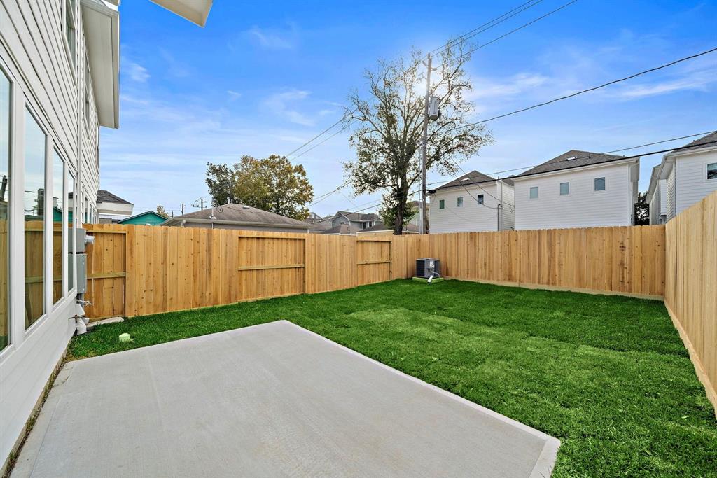 1110 E 25th Street, Houston, Texas image 35