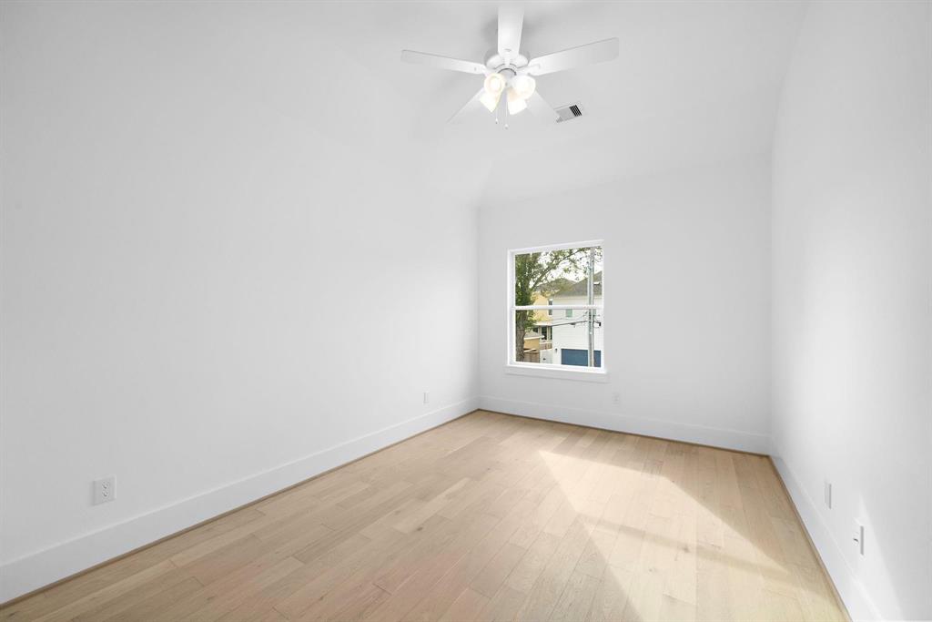 1110 E 25th Street, Houston, Texas image 32
