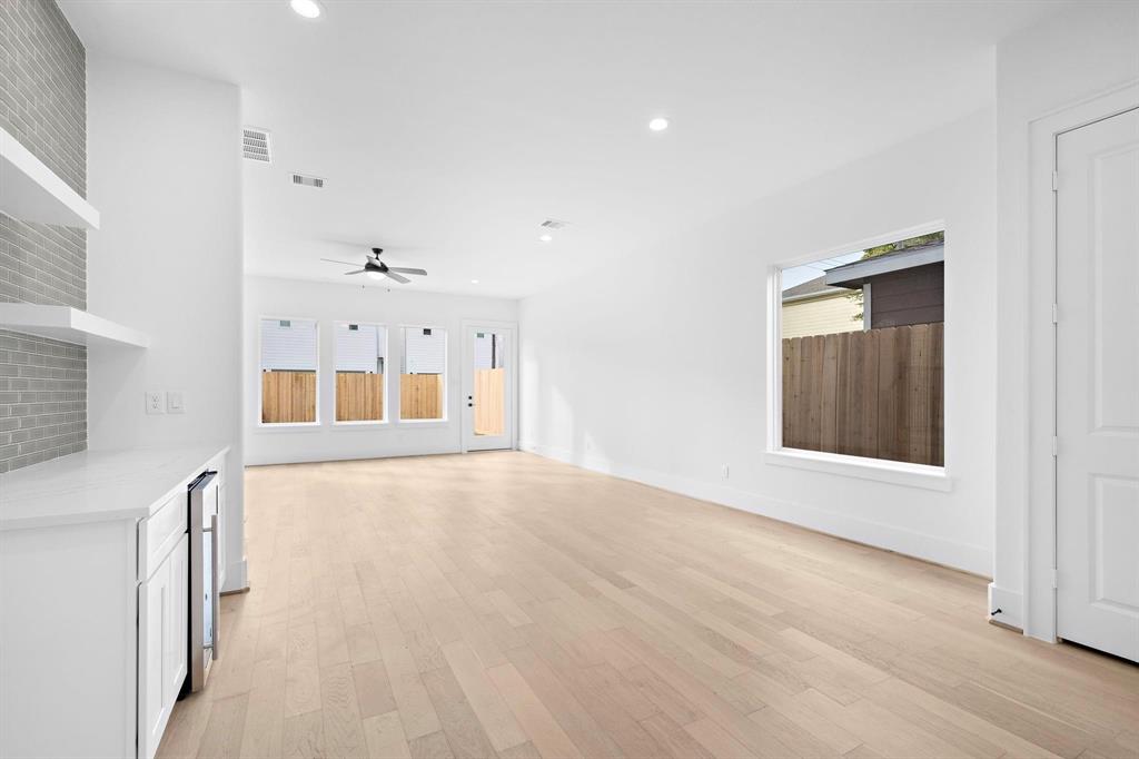 1110 E 25th Street, Houston, Texas image 17