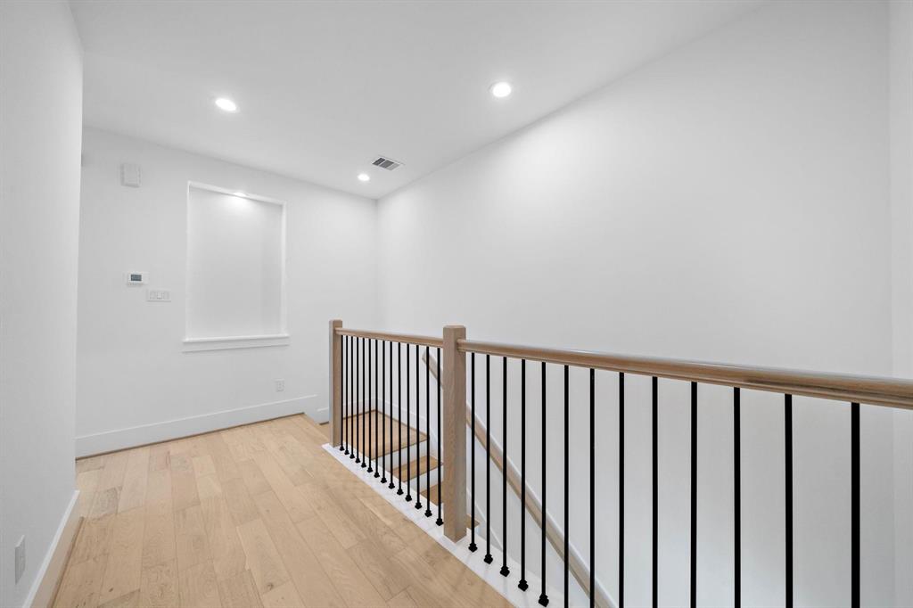 1110 E 25th Street, Houston, Texas image 19
