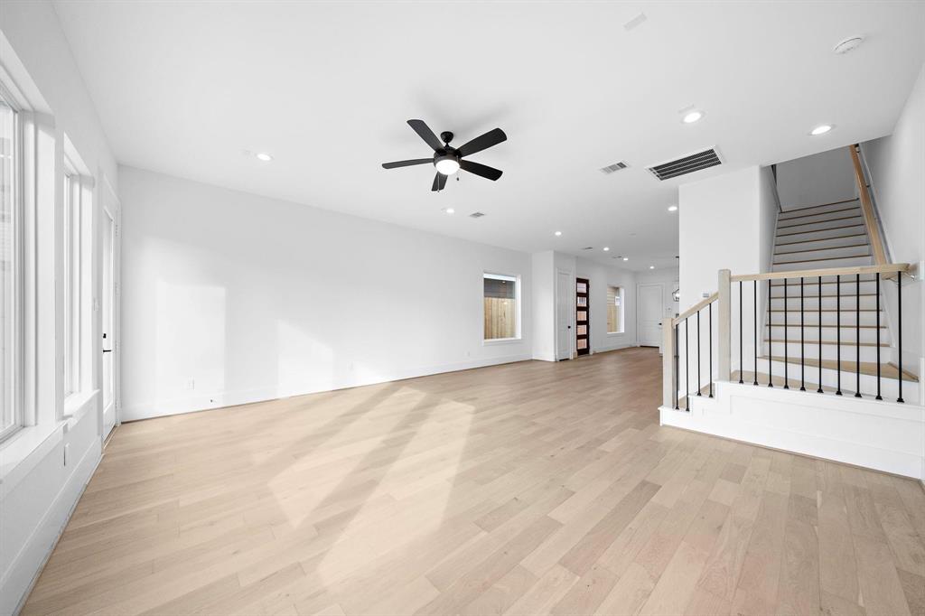 1110 E 25th Street, Houston, Texas image 9