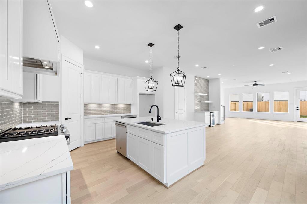 1110 E 25th Street, Houston, Texas image 14