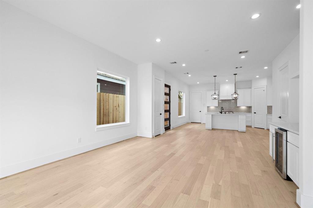 1110 E 25th Street, Houston, Texas image 5