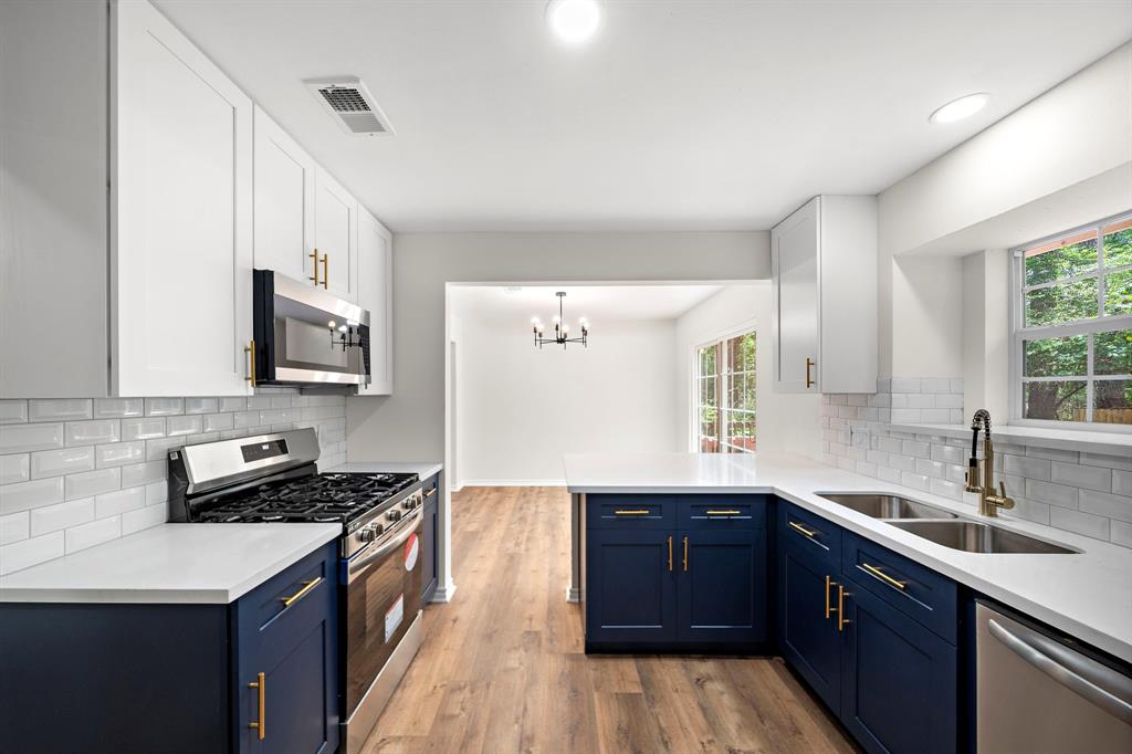 52 S High Oaks Circle, The Woodlands, Texas image 16