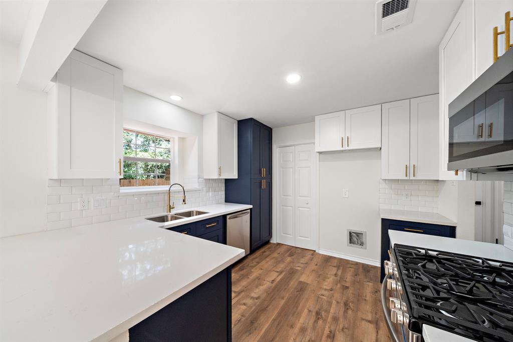 52 S High Oaks Circle, The Woodlands, Texas image 12