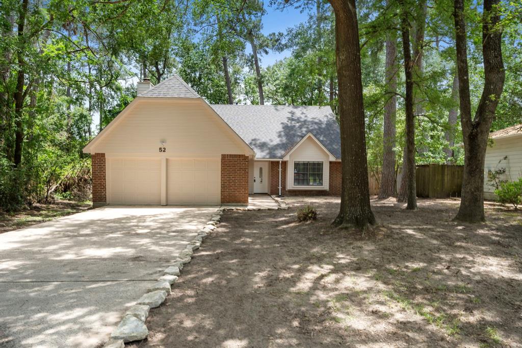 52 S High Oaks Circle, The Woodlands, Texas image 2