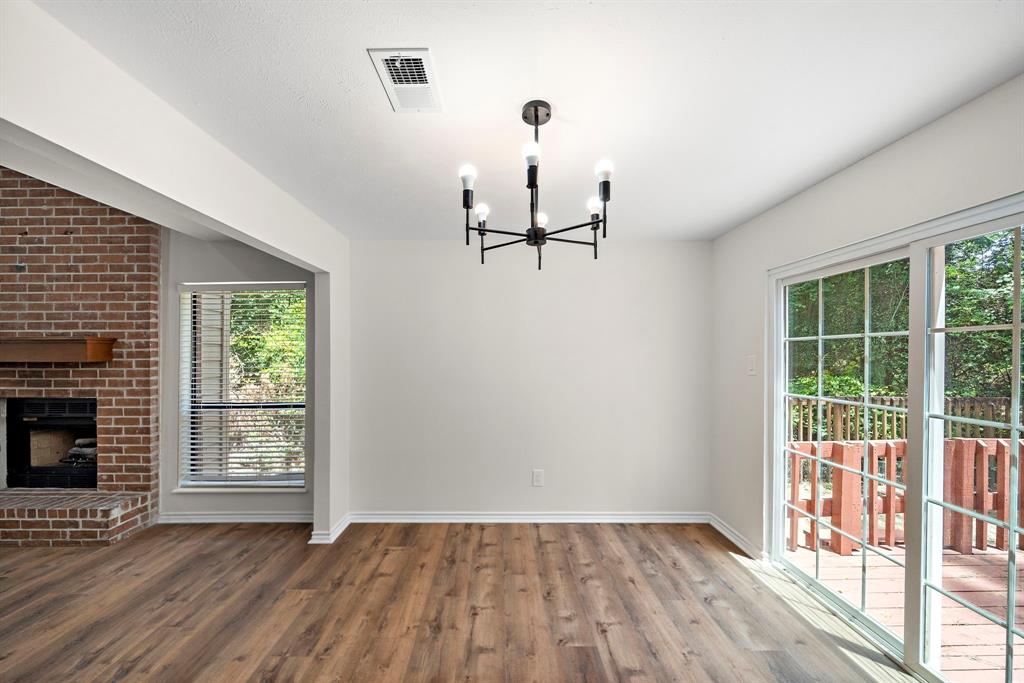 52 S High Oaks Circle, The Woodlands, Texas image 9