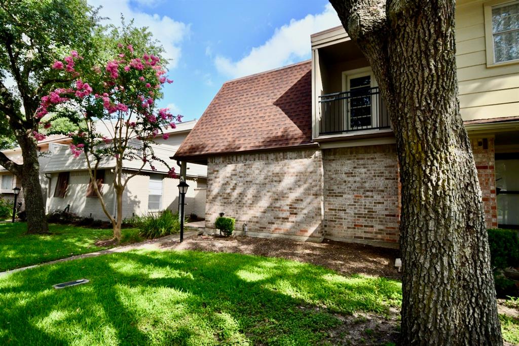 4404 Basswood Lane