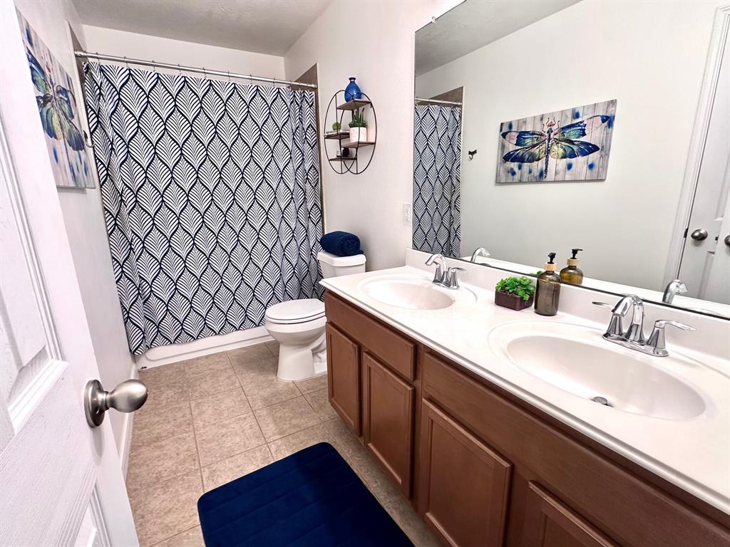 23618 Plantation Pines Lane, Tomball, Texas image 17