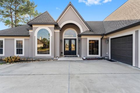 Photo of 14 Darien Court, Montgomery, TX 77356 (MLS # 17465639) Photo of 14 Darien Court, Montgomery, TX 77356 (MLS # 17465639)