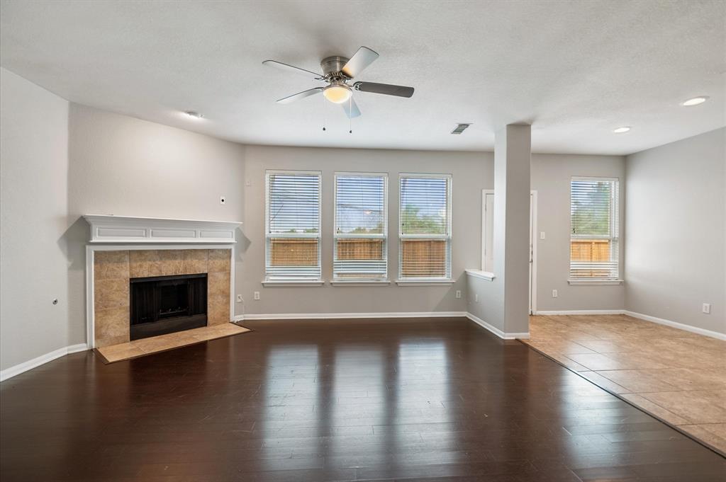 3026 Ripple Bend Court, Pearland, Texas image 8