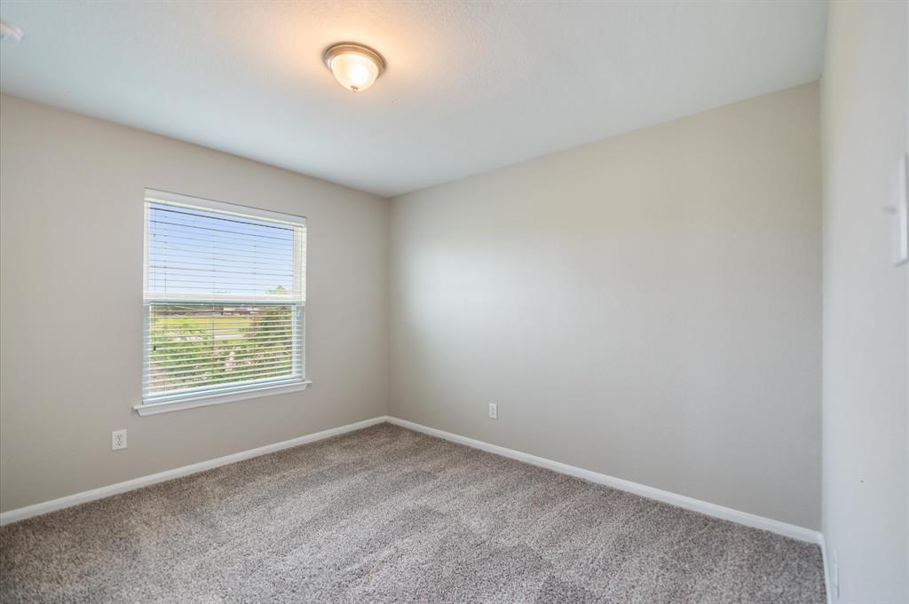 3026 Ripple Bend Court, Pearland, Texas image 21
