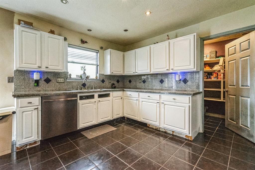 18006 Hobby Forest Lane, Humble, Texas image 10