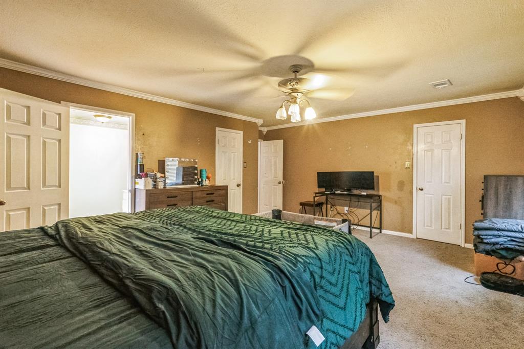 18006 Hobby Forest Lane, Humble, Texas image 21