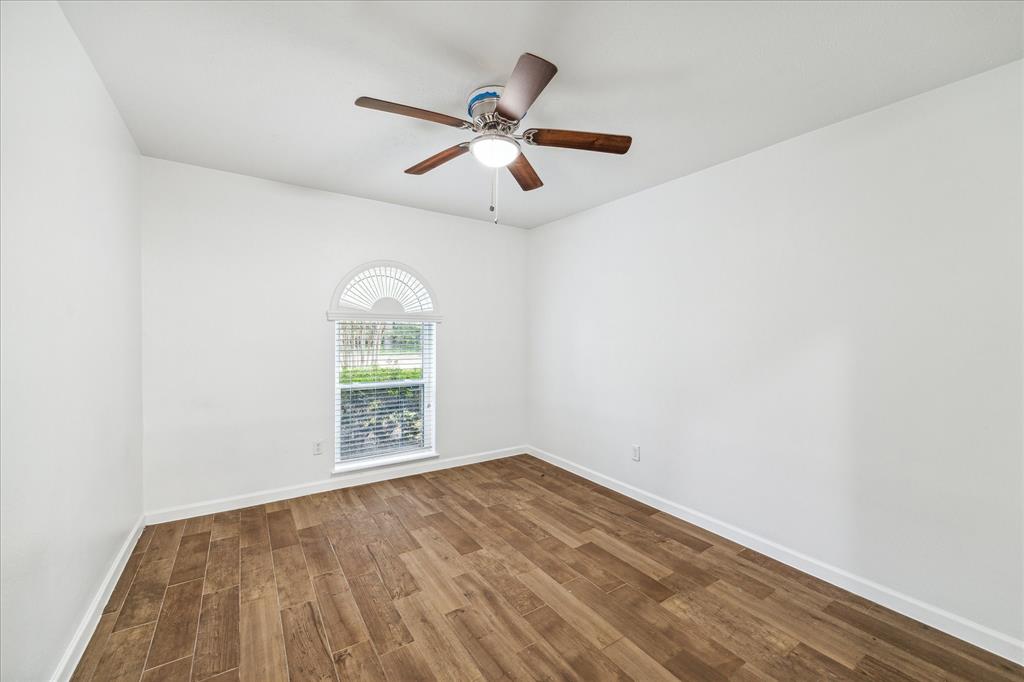 2158 Little Cedar Drive, Kingwood, Texas image 17