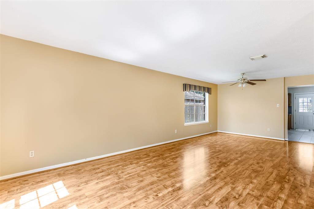 7311 Oak Walk Drive, Humble, Texas image 6