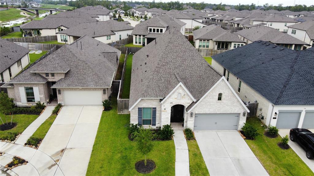 9311 Crescent Mill Drive, Missouri City, Texas image 2