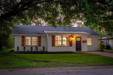 A home in Rosenberg